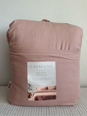 NWT King/ California King Heavyweight Linen Blend Comforter and Sham Set